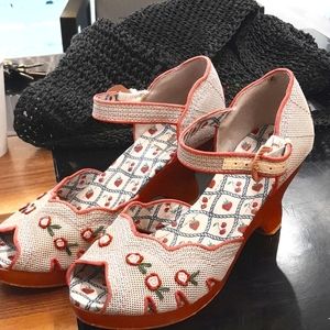 UK brand Miss L Fire, UK size 40/ US womens size 9, pink multicolor